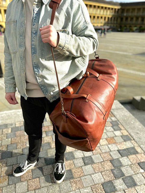 BAYRAW Large Leather Duffel Bag