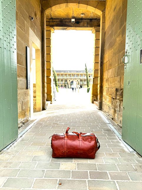 BAYRAW Large Leather Duffel Bag